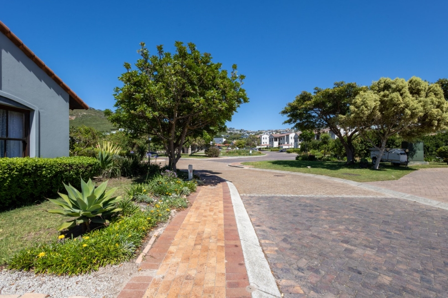 2 Bedroom Property for Sale in Whale Rock Gardens Western Cape